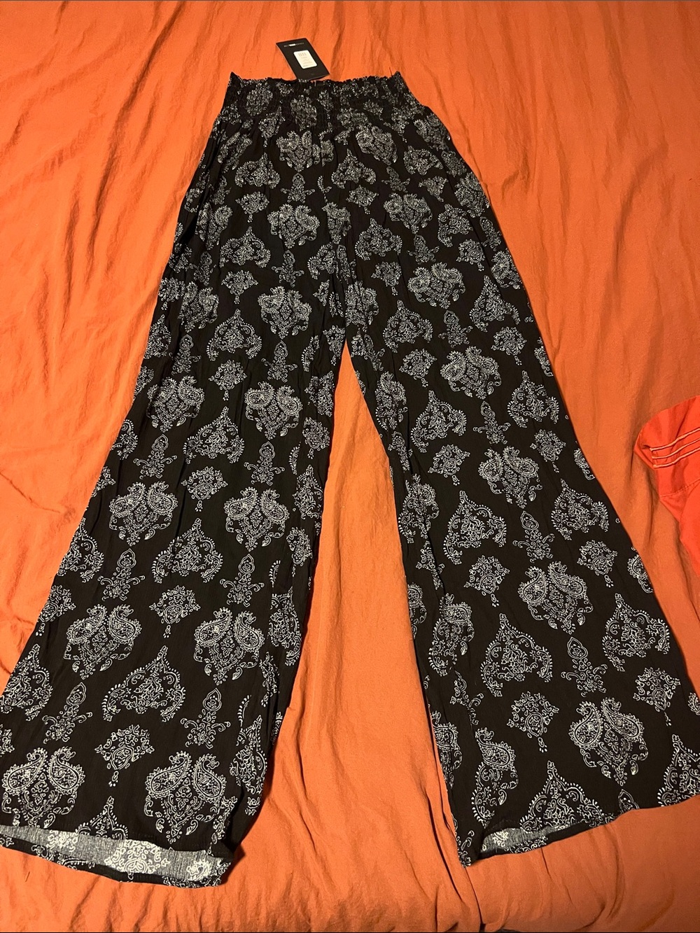 Fashion Nova Black Wide-Leg Paisley Print Pants